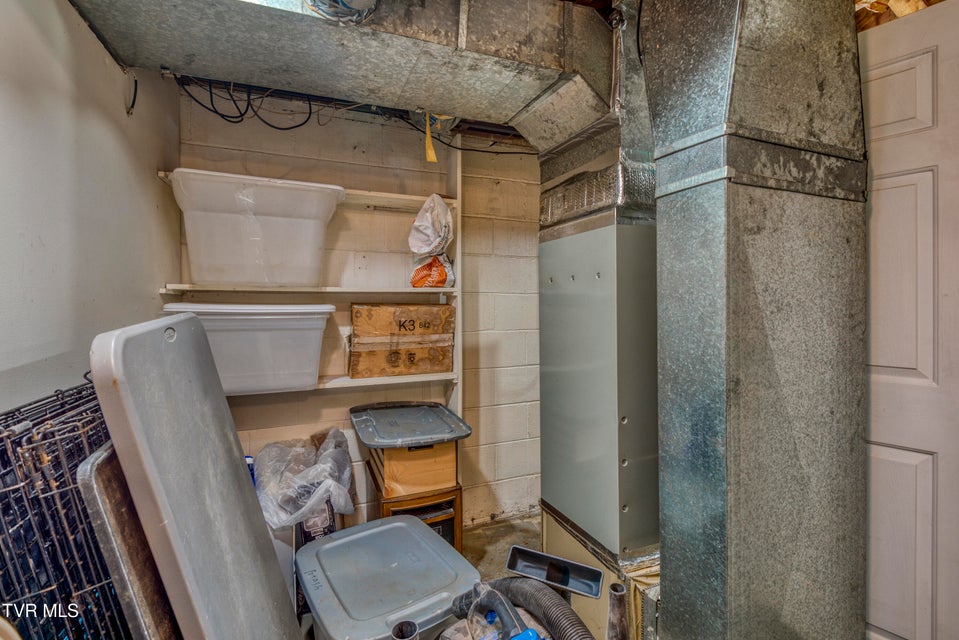 Photo #17: 825 Cumberland Street