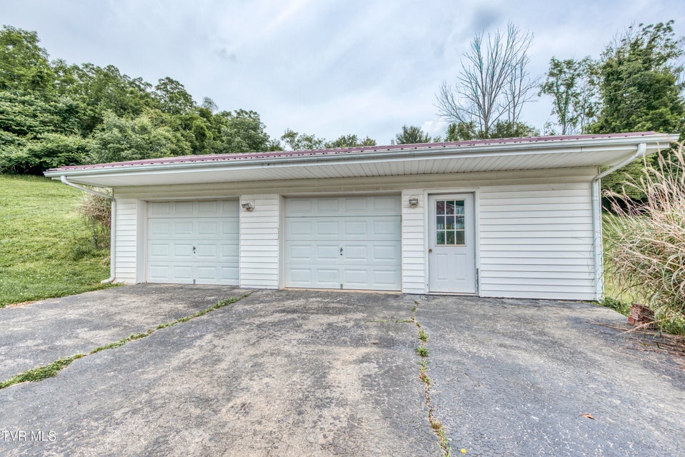 Photo #29: 825 Cumberland Street
