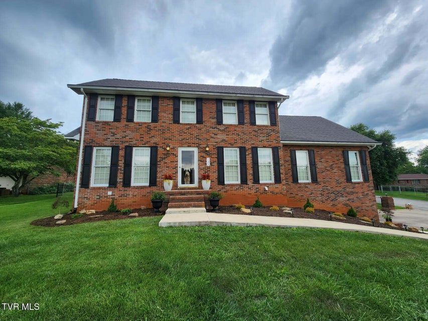 Photo #2: 735 Redwood Drive