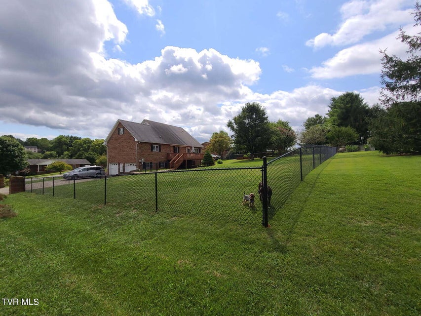 Photo #11: 735 Redwood Drive