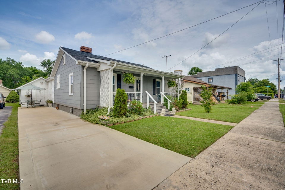 Photo #2: 1634 Highland Street
