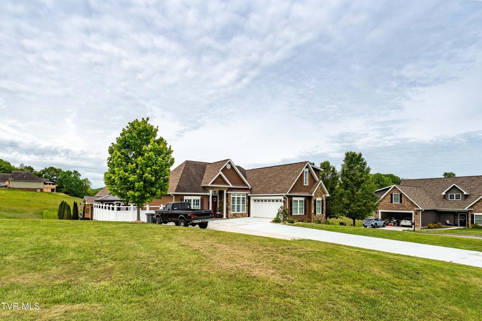 Photo #2: 1124 Martingale Square