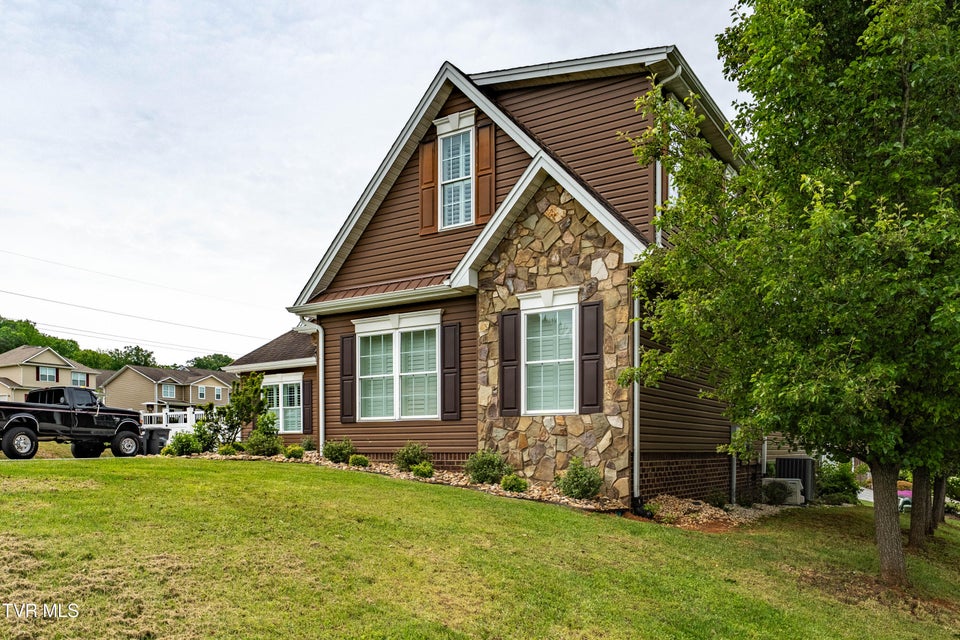 Photo #4: 1124 Martingale Square