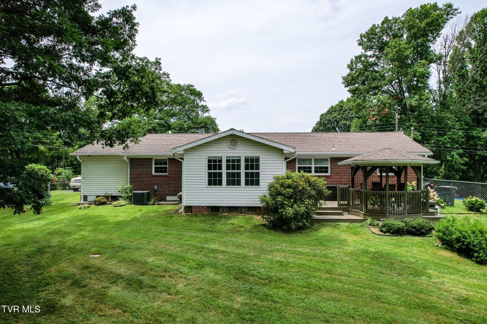 Photo #4: 126 Poplar Hill Drive
