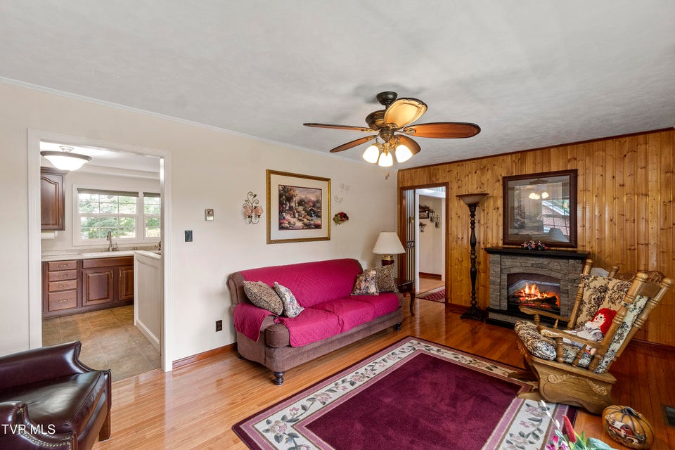 Photo #7: 126 Poplar Hill Drive
