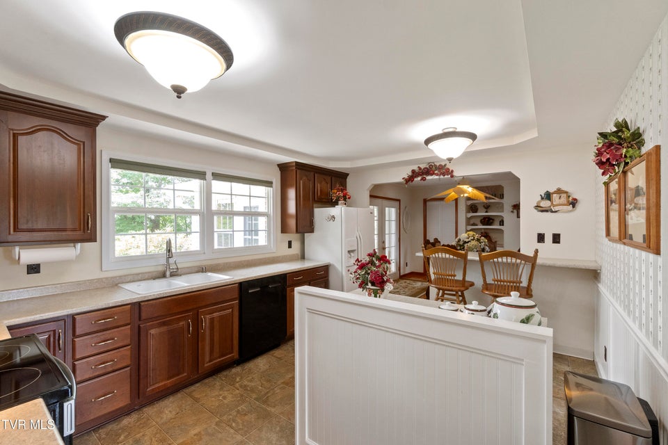 Photo #10: 126 Poplar Hill Drive