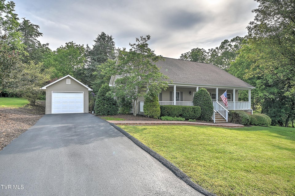 Photo #4: 4619 Merrywood Avenue