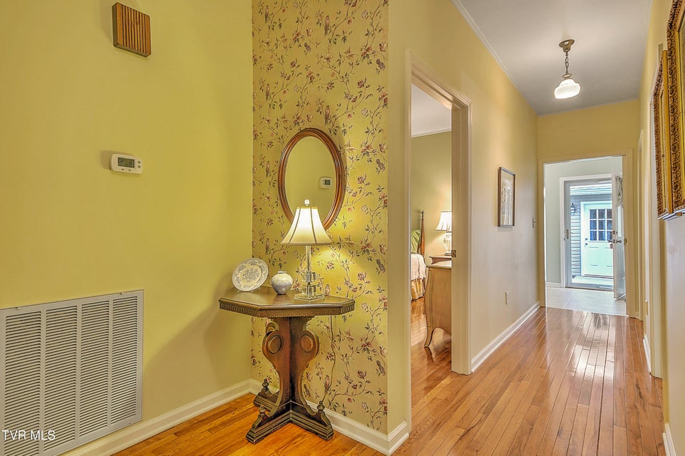 Photo #21: 4619 Merrywood Avenue
