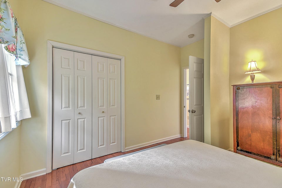 Photo #27: 4619 Merrywood Avenue