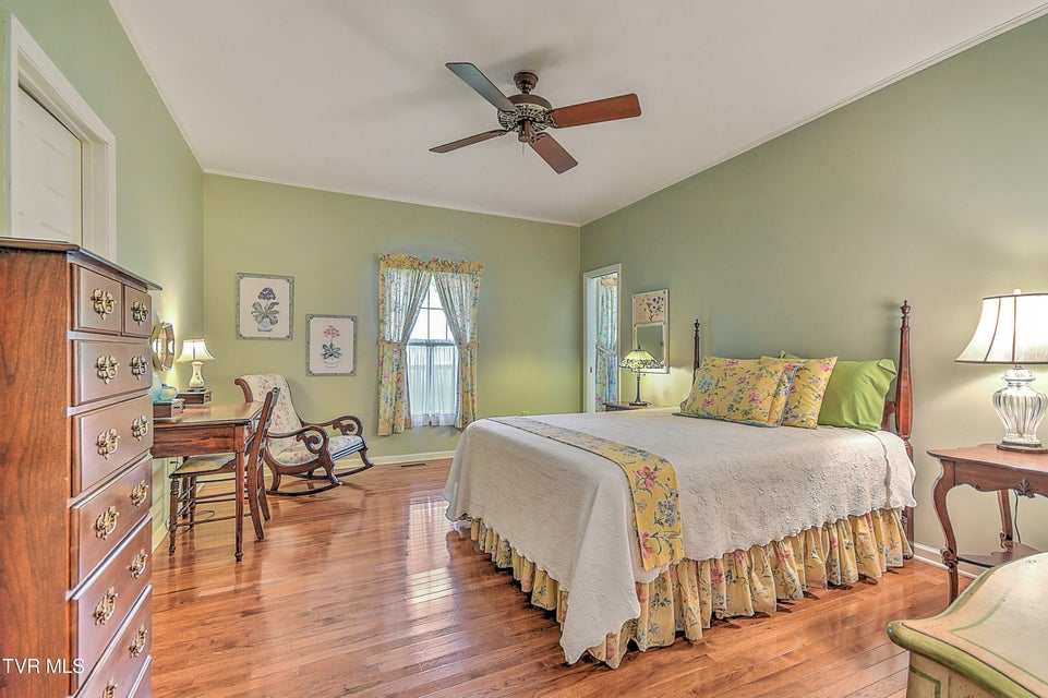 Photo #30: 4619 Merrywood Avenue