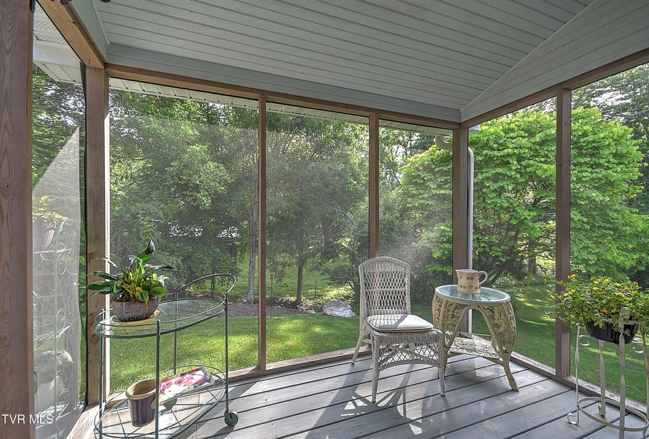 Photo #36: 4619 Merrywood Avenue