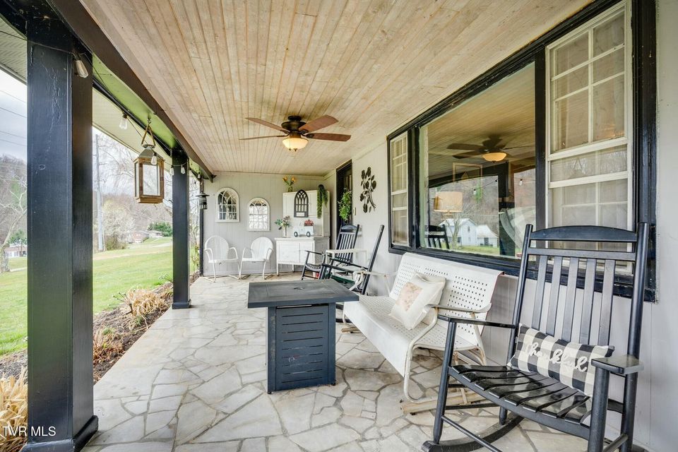 Photo #7: 987 Hairetown Road