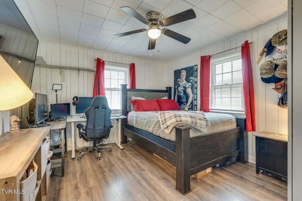 Photo #23: 987 Hairetown Road