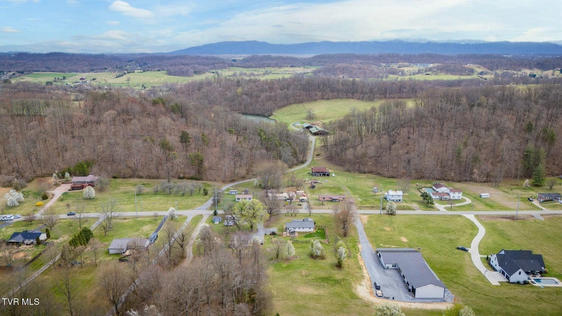 Photo #38: 987 Hairetown Road