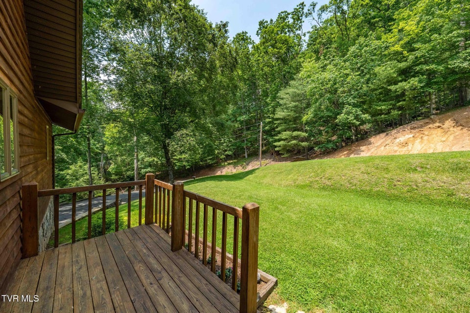 Photo #7: 196 Hiddenwood Drive