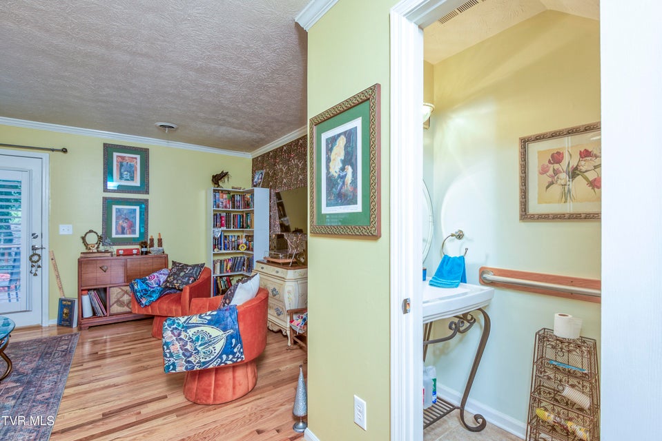 Photo #8: 817 Wayne Ave Avenue