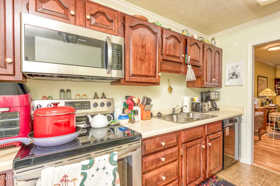 Photo #10: 817 Wayne Ave Avenue