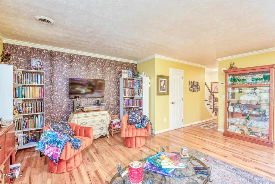 Photo #9: 817 Wayne Ave Avenue