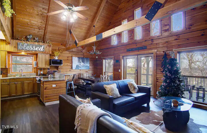 Photo #7: 3831 Glenview Way