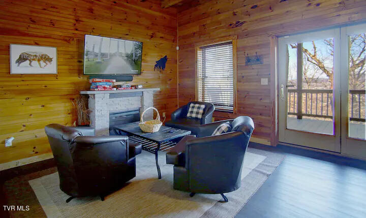 Photo #11: 3831 Glenview Way
