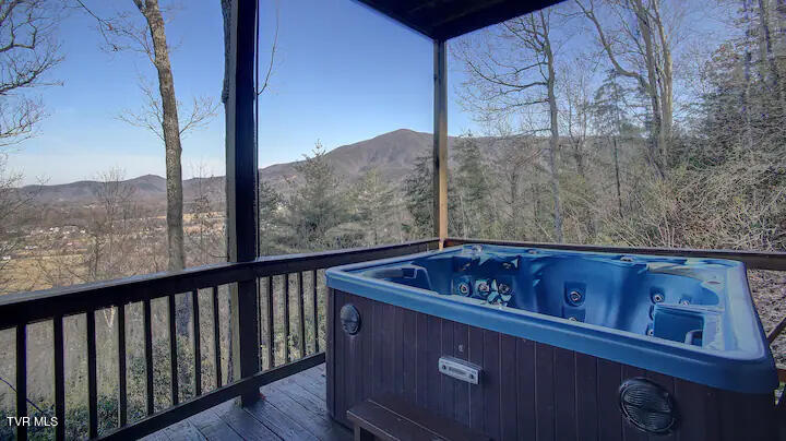 Photo #34: 3831 Glenview Way