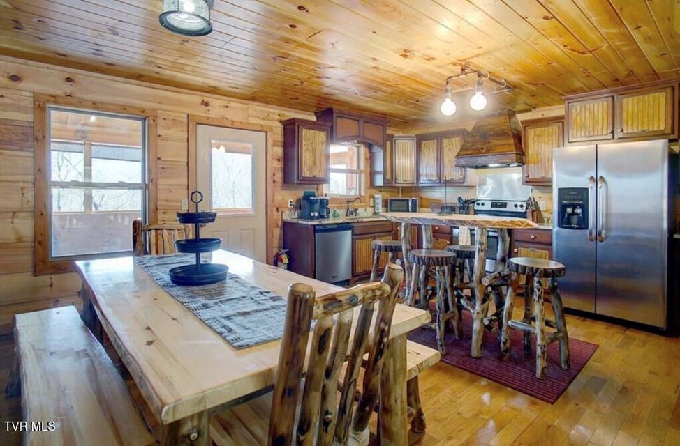 Photo #10: 3508 Mountain Glenn Way