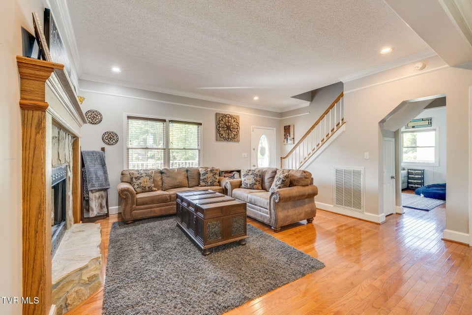 Photo #10: 2009 Birchwood Road