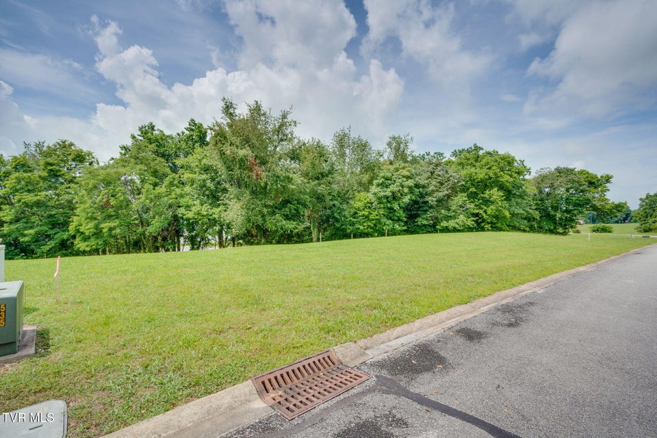 Photo #4: 4064 Paradise Drive