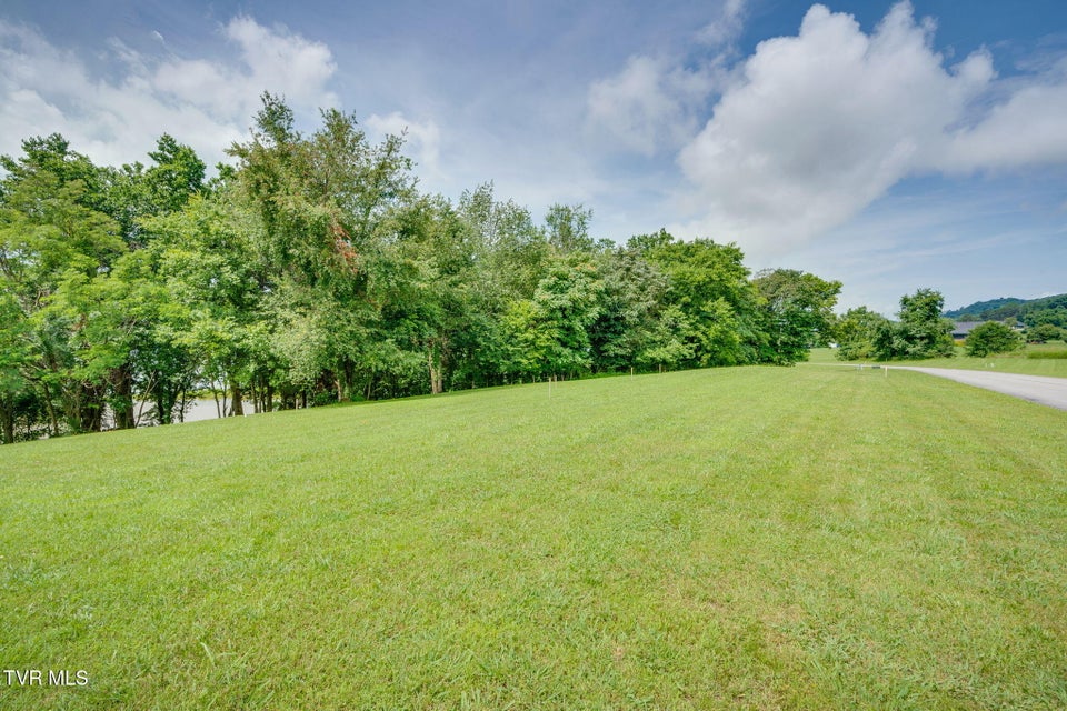 Photo #2: 4064 Paradise Drive