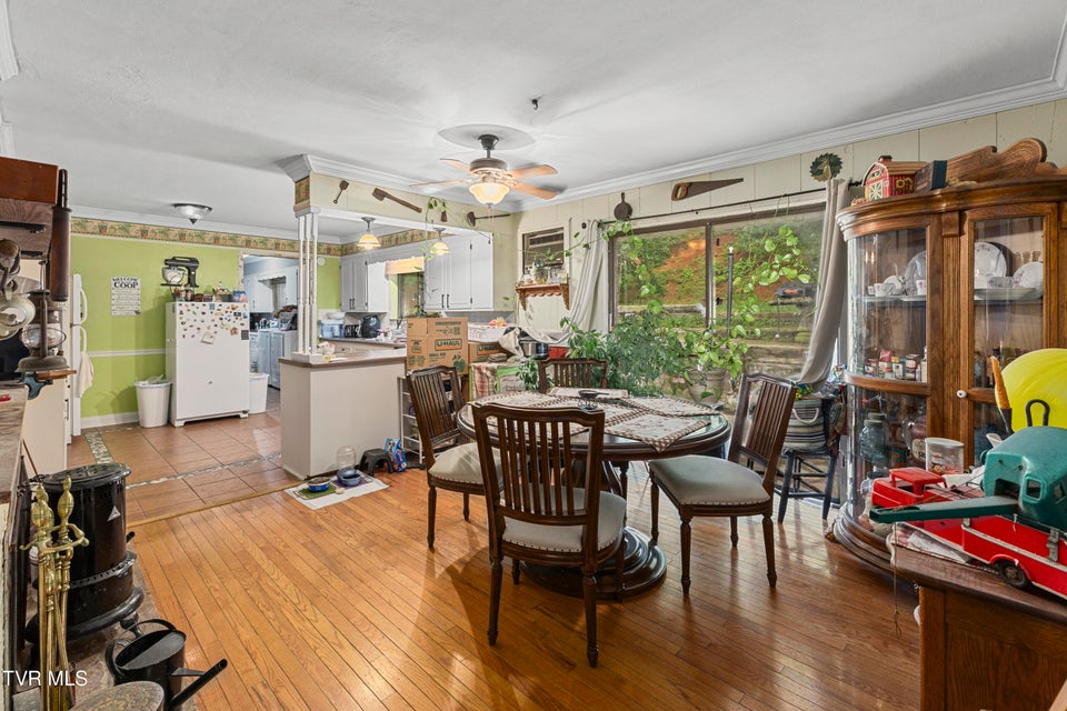 Photo #9: 720 Holly Ave