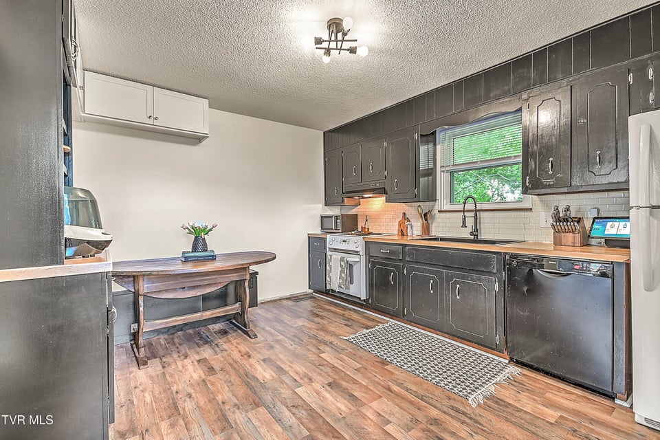 Photo #8: 941 Ragle Street