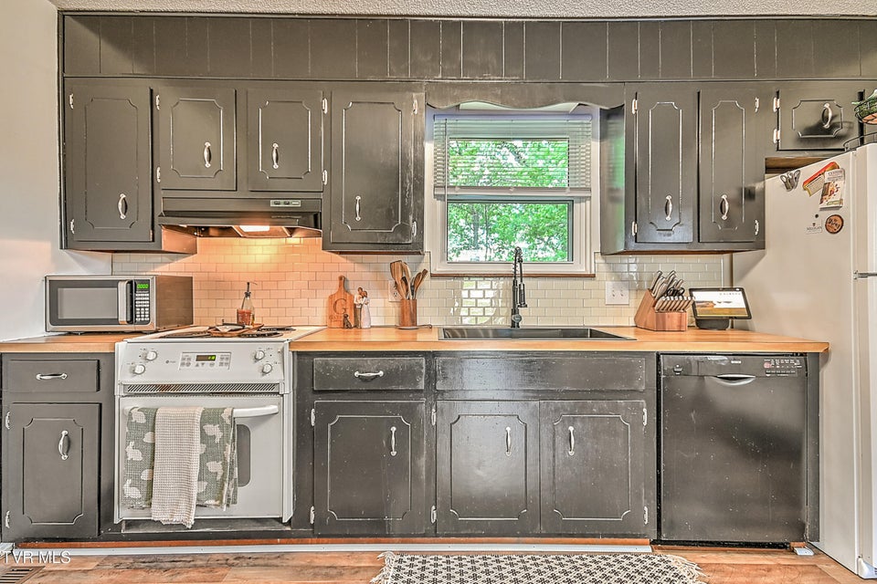 Photo #11: 941 Ragle Street