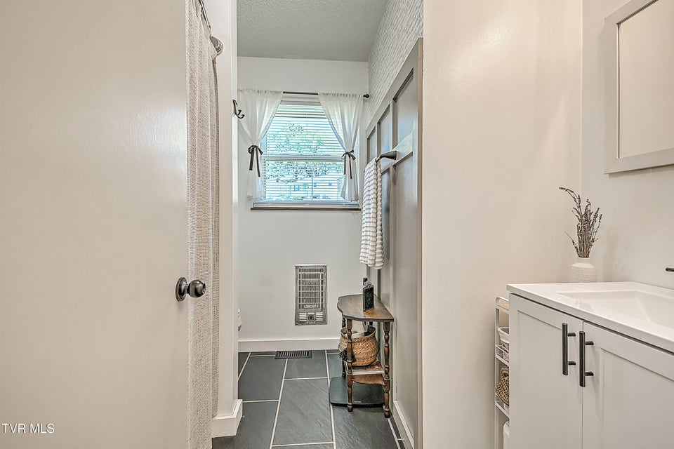 Photo #16: 941 Ragle Street