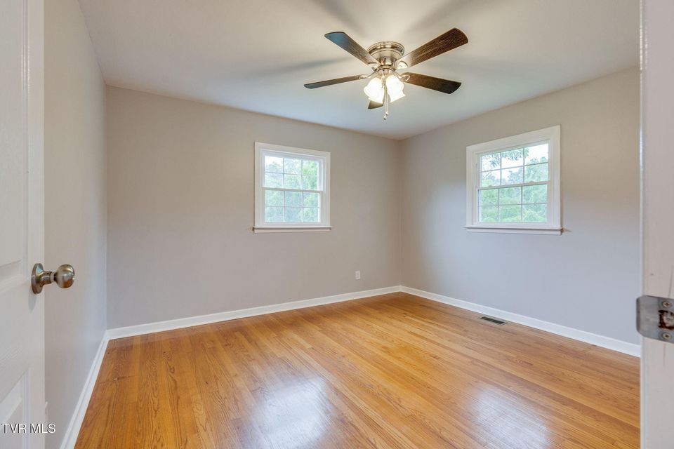 Photo #14: 313 Morelock Street
