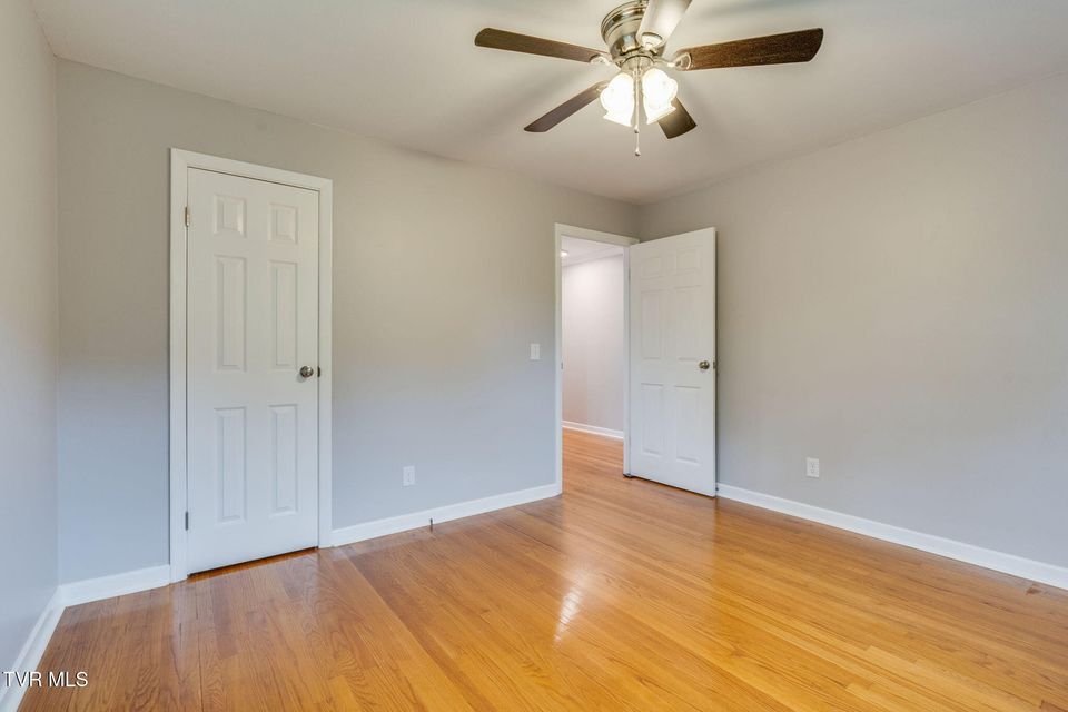Photo #15: 313 Morelock Street