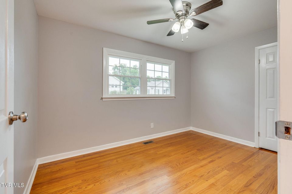 Photo #17: 313 Morelock Street