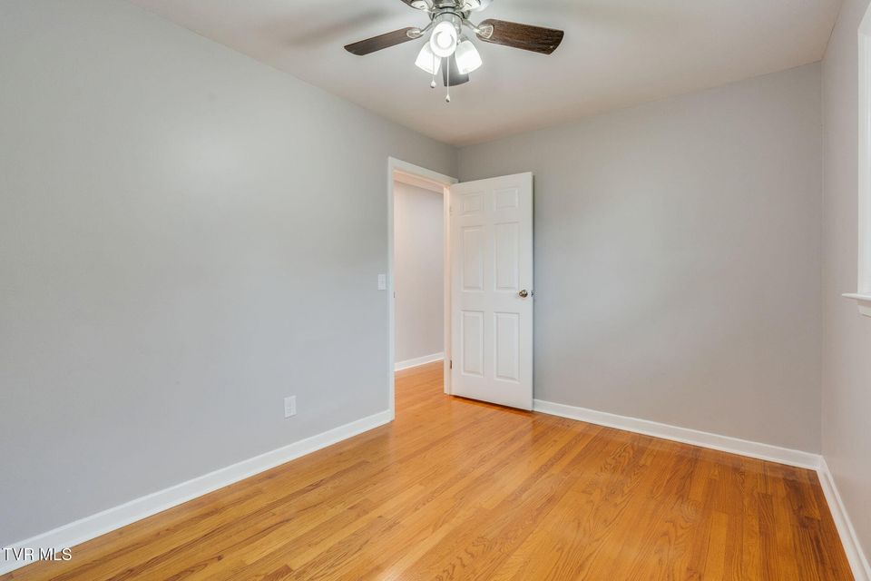 Photo #18: 313 Morelock Street
