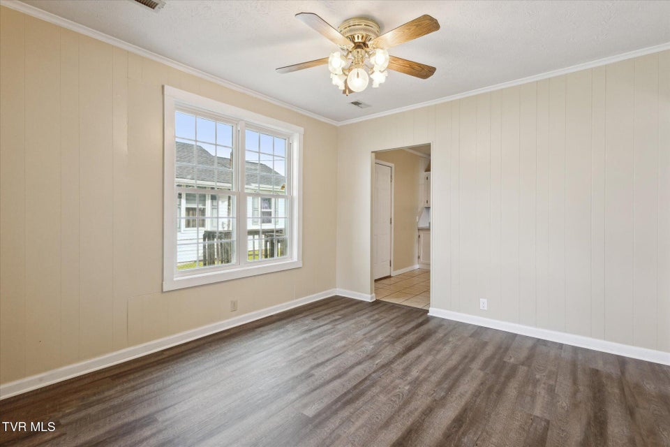 Photo #10: 1449 Sevier Avenue