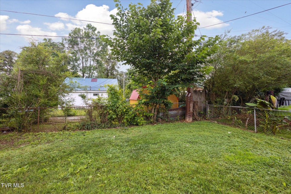 Photo #36: 1449 Sevier Avenue