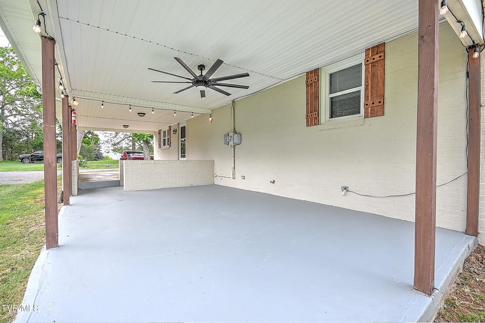 Photo #9: 53 Grove Avenue