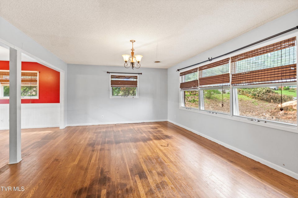 Photo #4: 1405 Brentwood Drive