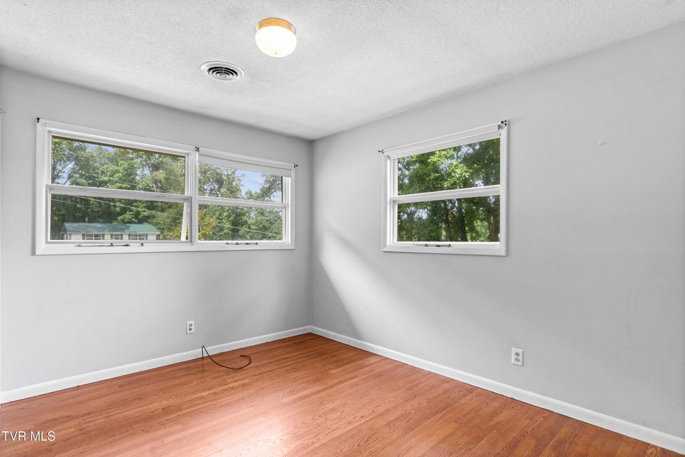 Photo #10: 1405 Brentwood Drive