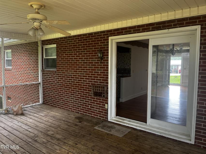 Photo #12: 146 Hilldale Avenue