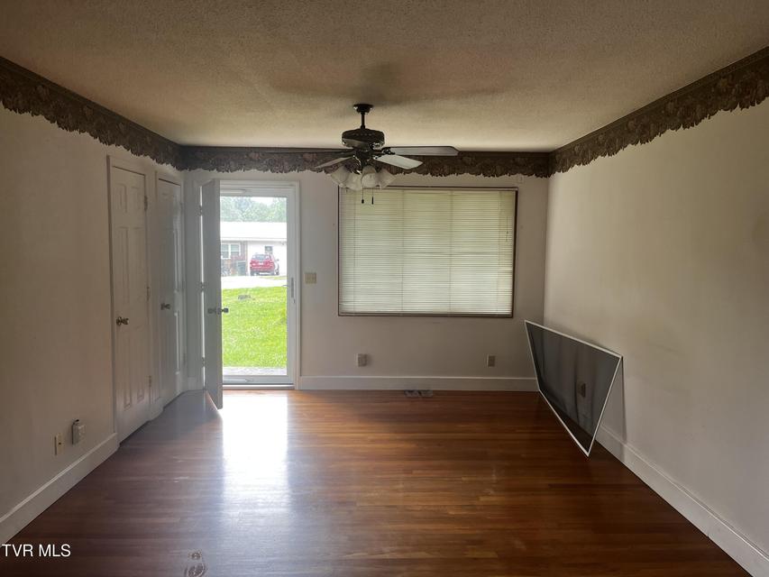 Photo #9: 146 Hilldale Avenue