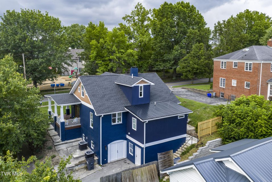 Photo #59: 801 Watauga Street