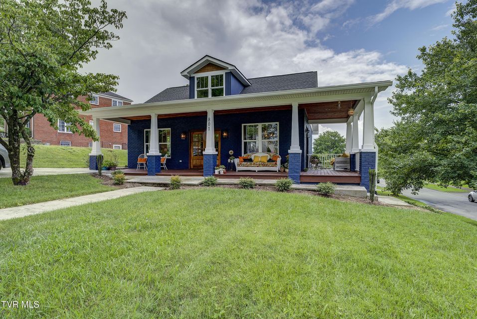 Photo #2: 801 Watauga Street