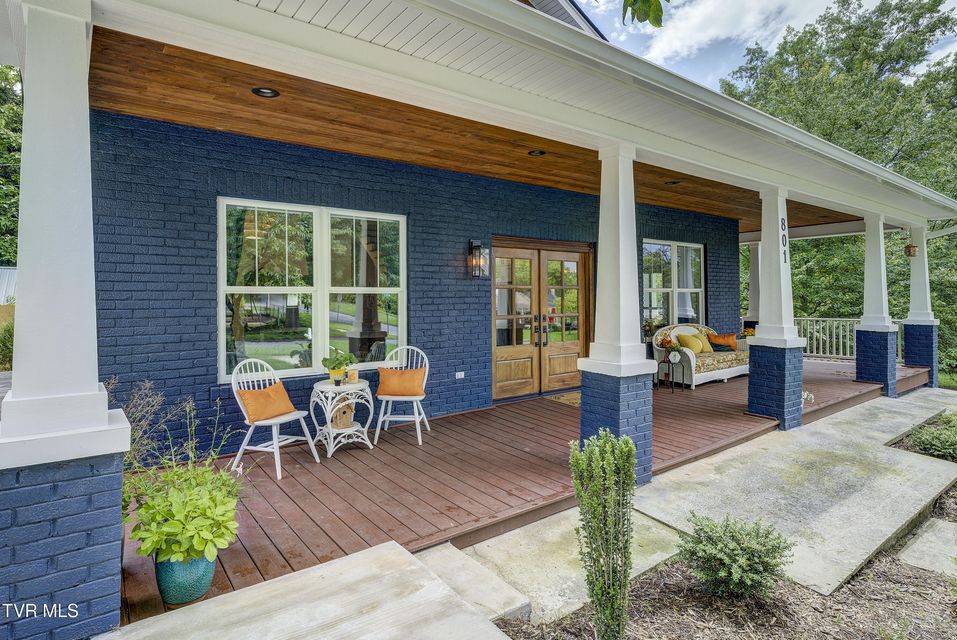 Photo #10: 801 Watauga Street
