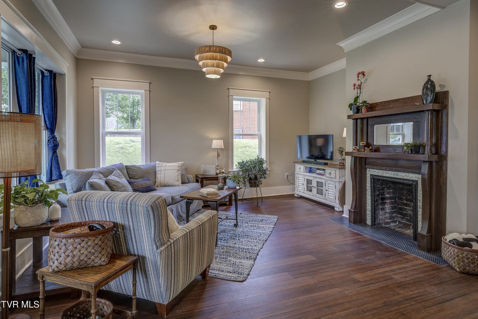 Photo #20: 801 Watauga Street