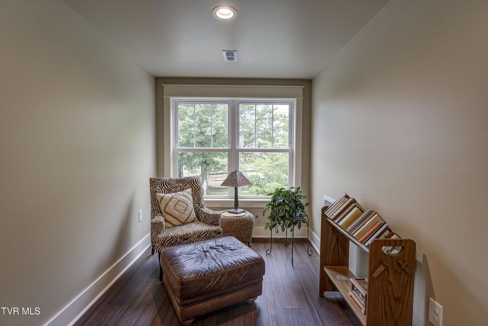 Photo #47: 801 Watauga Street