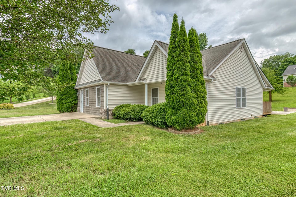 Photo #31: 250 Bradford Lane